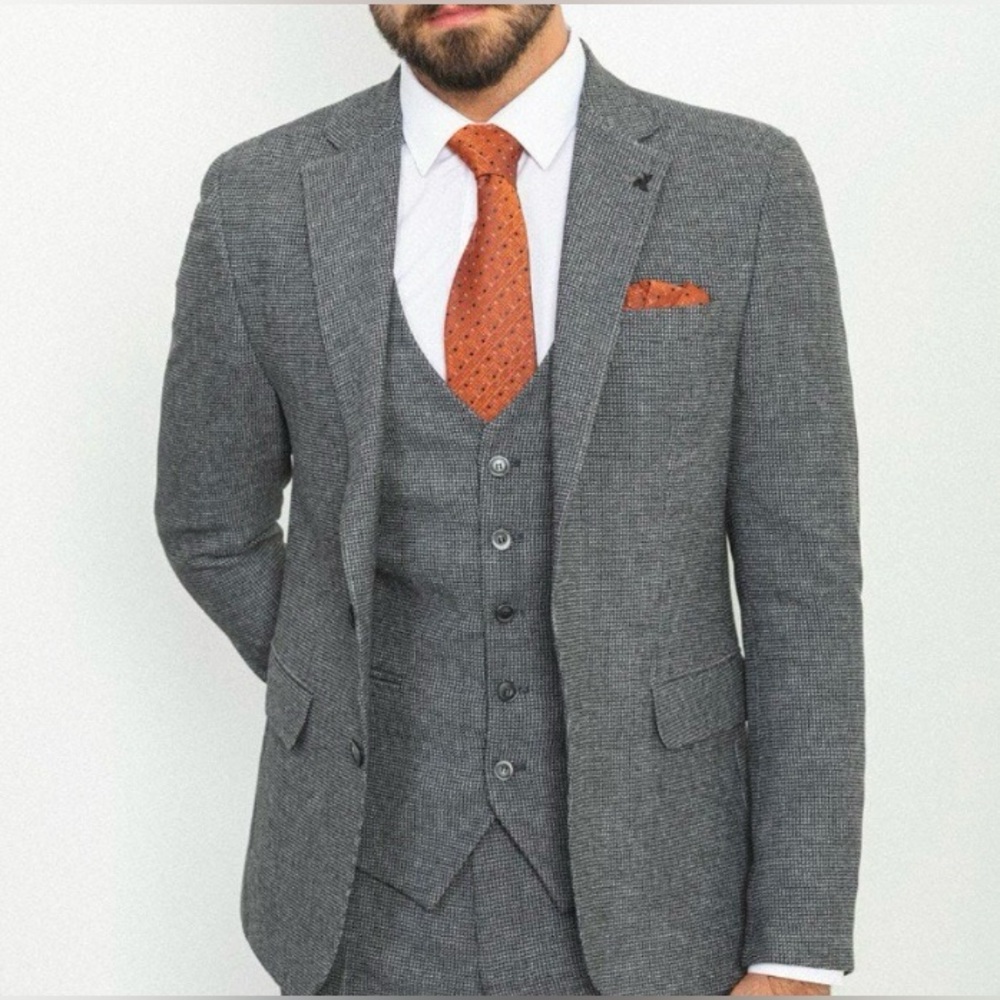 NWOT Vintage Carnaval de Paris Stacked Paisley Tie in Cream, Grey, & Orange. - Picture 12 of 12
